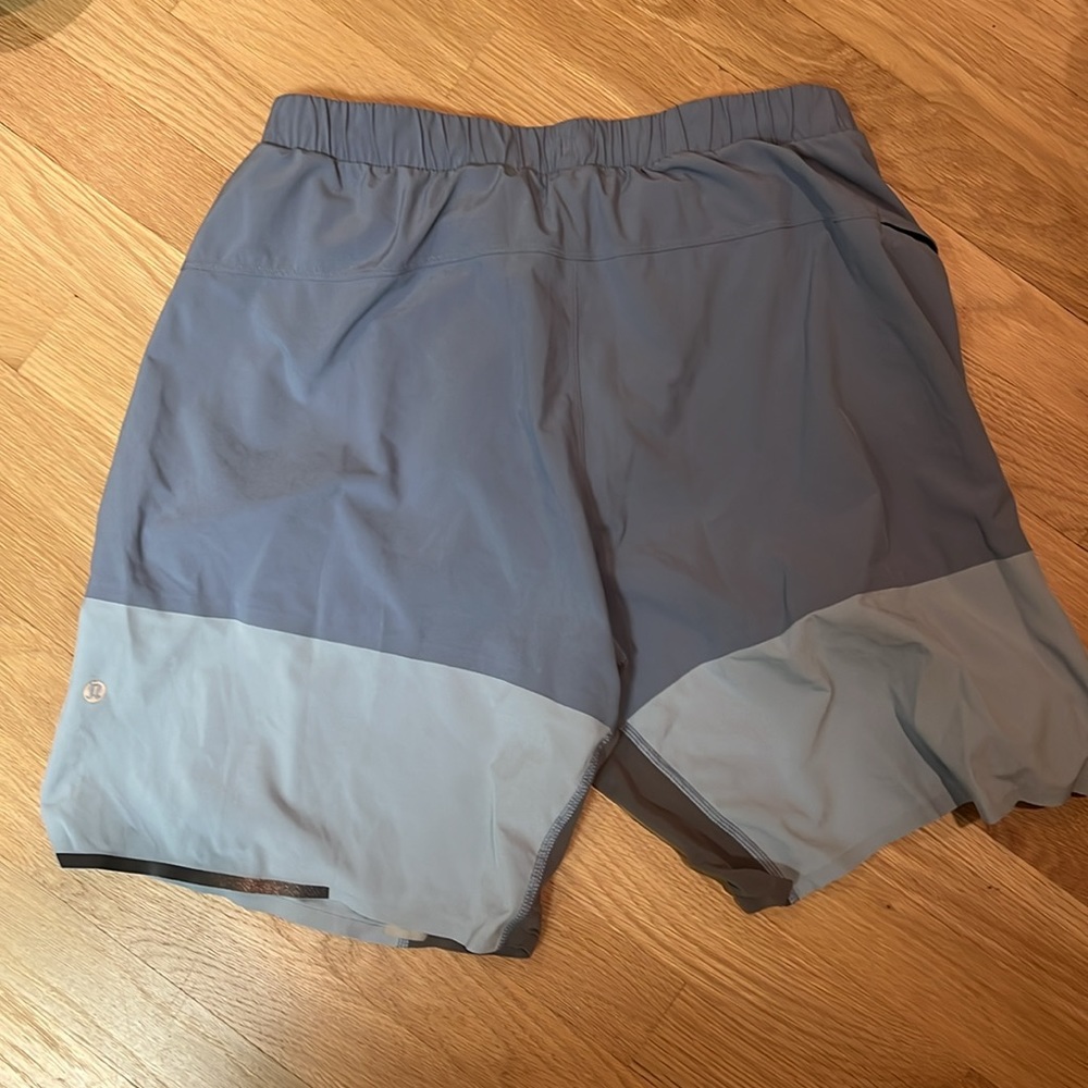 Lululemon men’s lined lightweight shorts size medium